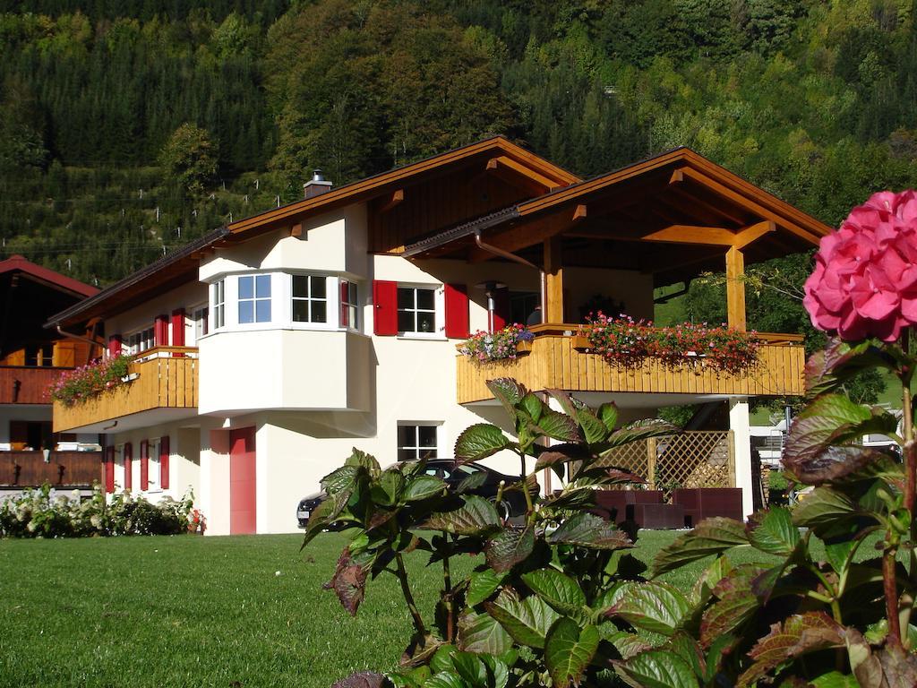 Haus Telisia Apartment Klösterle Exterior photo
